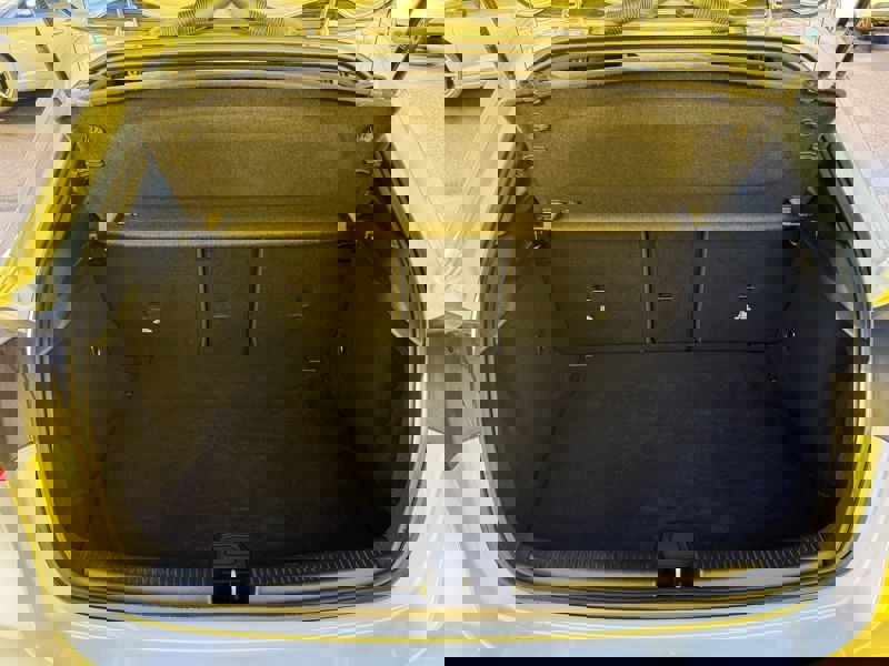 Image Mercedes-Benz 汃獡敳䄠 A 180 1.3 136 Progressive Line Full leds GPS Caméra Carplay Sièges chauffants Régul Clim auto bi-zon